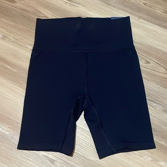 DSG Women's Momentum High rise Seamless Bike Shorts 7” Textured Navy Size S NWT - Picture 3 of 10